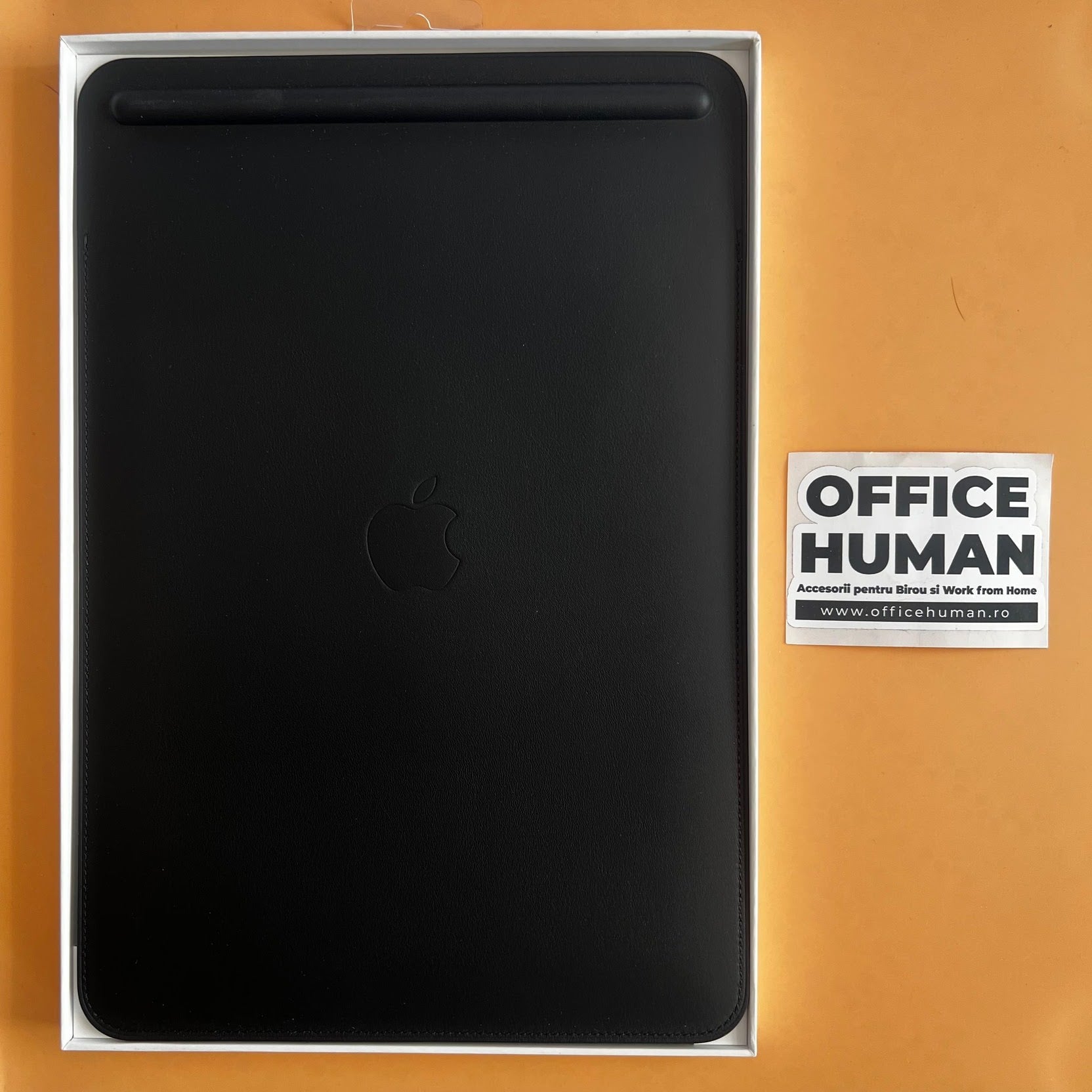 Husa Piele Naturala Apple Sleeve pt. iPad Pro 10.5’’ 11’’ (M4/2022/2021/2020/2018) Black - MPU62ZM/A Originala Resigilat - MPU62ZM/A-A