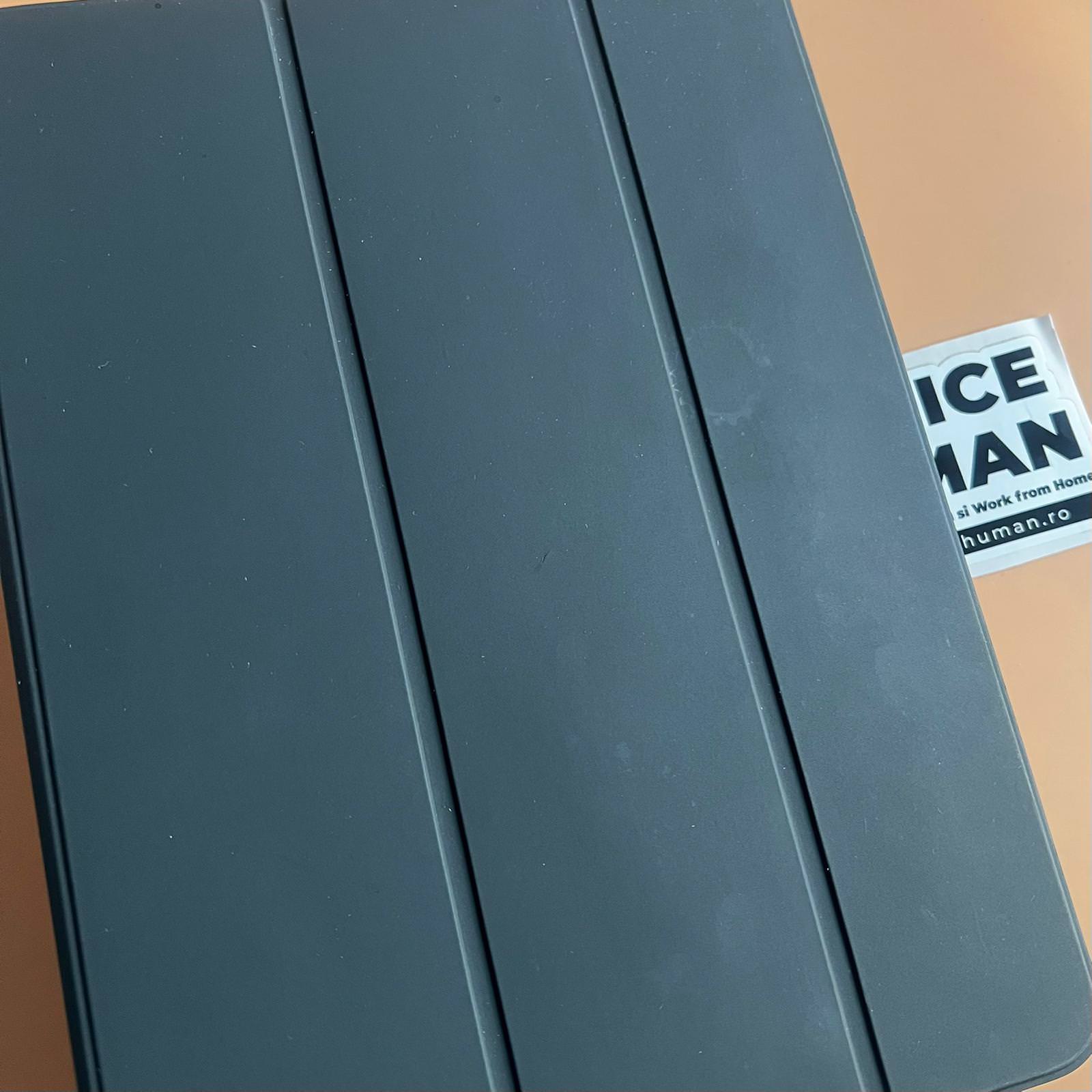 Husa Smart Folio Apple pt. iPad Air 11 2025 & 2024 5 4 Pro 11’’ (2018) Black - MH0D3ZM/A Originala Resigilat Utilizat - MH0D3ZM/A-D