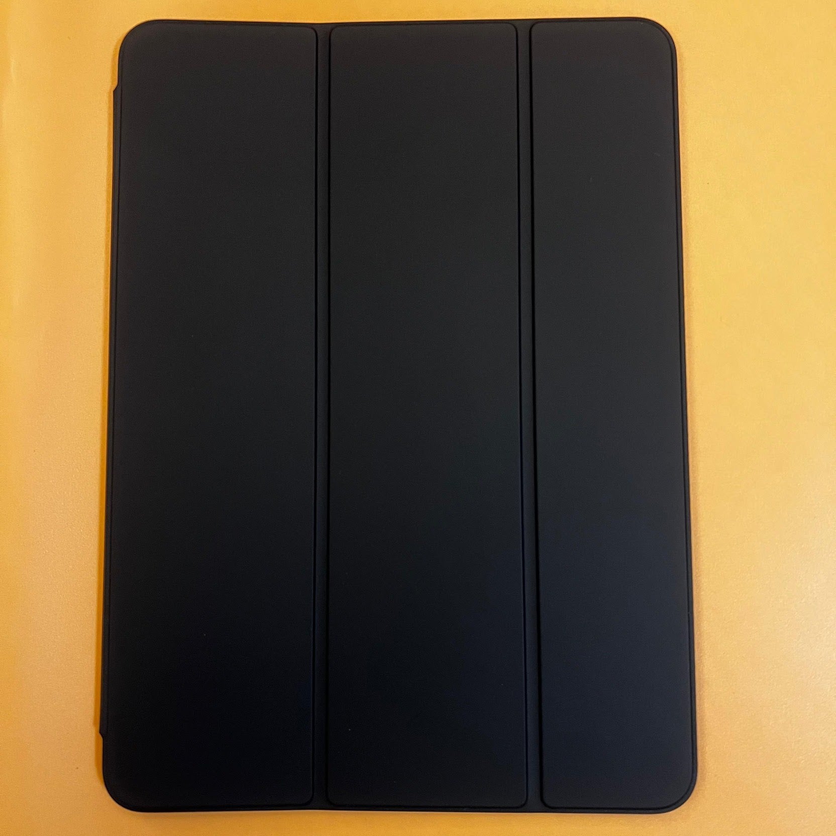 Husa Smart Folio Apple pt. iPad Air 11 2025/2024 5/4 Pro 11’’ (2018) Charcoal Gray - MRX72ZM/A Originala Resigilat - MRX72ZM/A-B