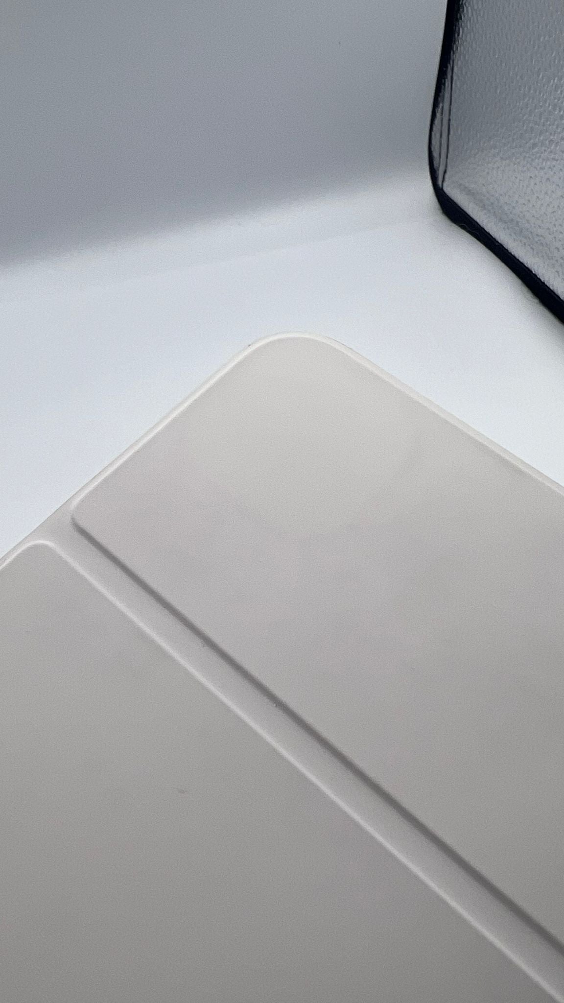 Husa Smart Folio Apple pt. iPad Pro 12.9’ (2022/2021/2020/2018) White - MJMH3ZM/A Originala Resigilat - 194252438596 - 10