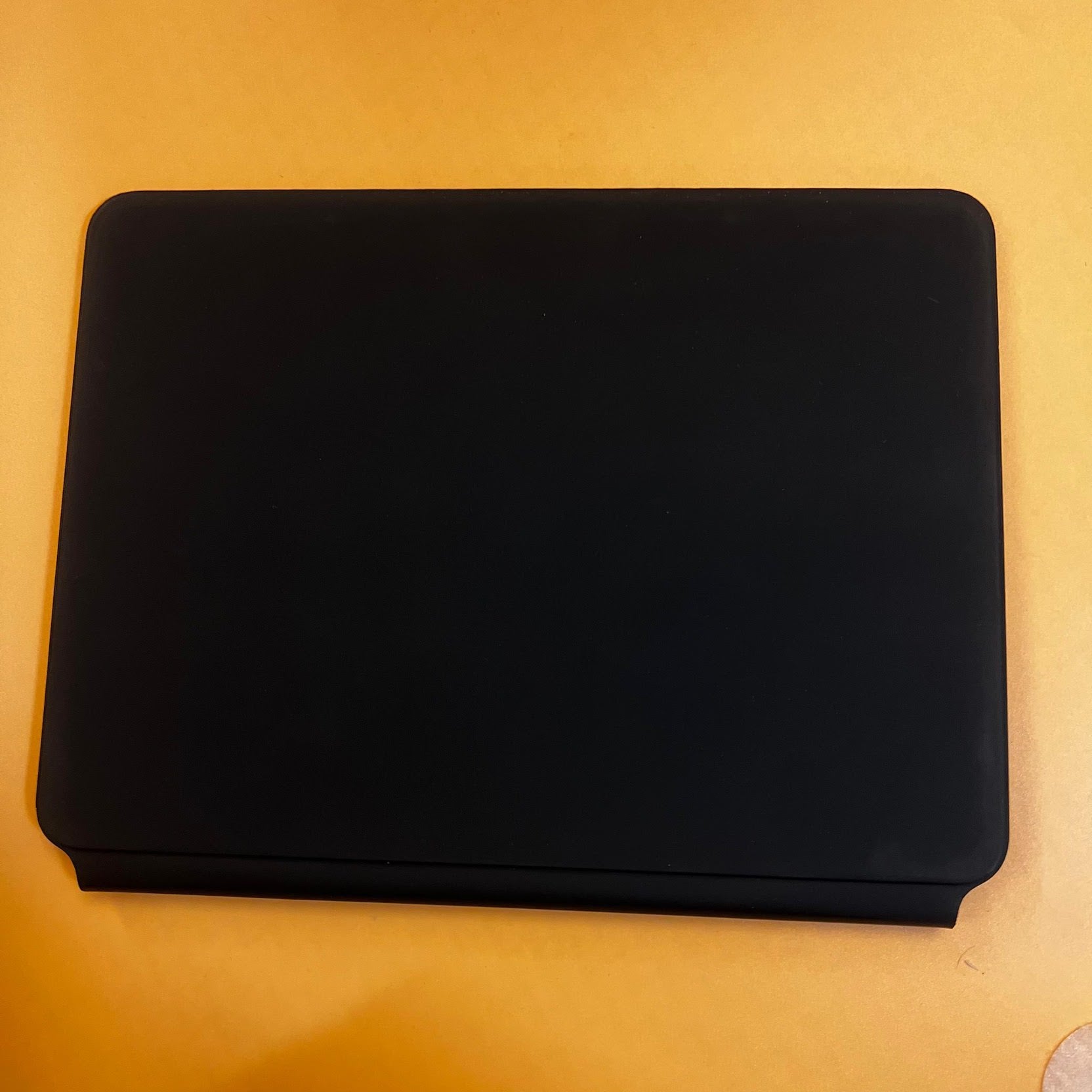 Husa Tastatura Apple Magic Keyboard pt. iPad Pro 11’’ (2022/2021/2020/2018) & Air 5 / 4 - MXQT2B/A British EN Originala Resigilat