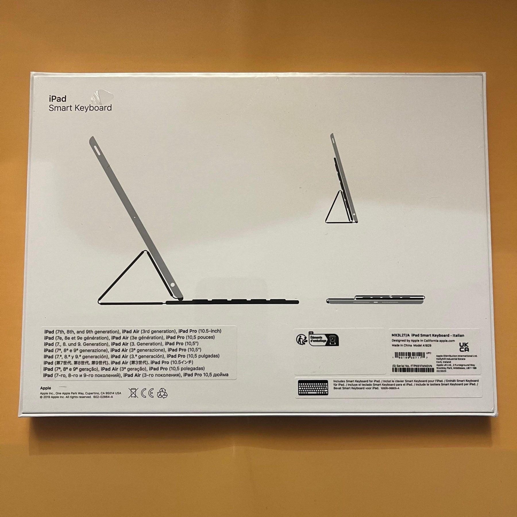 Husa Tastatura Apple Smart Folio Keyboard pt. iPad 9 8 & 7 Pro 10.5 Air 3 (2019) - MX3L2T/A. Italian Originala - MX3L2T/A - 190199307117