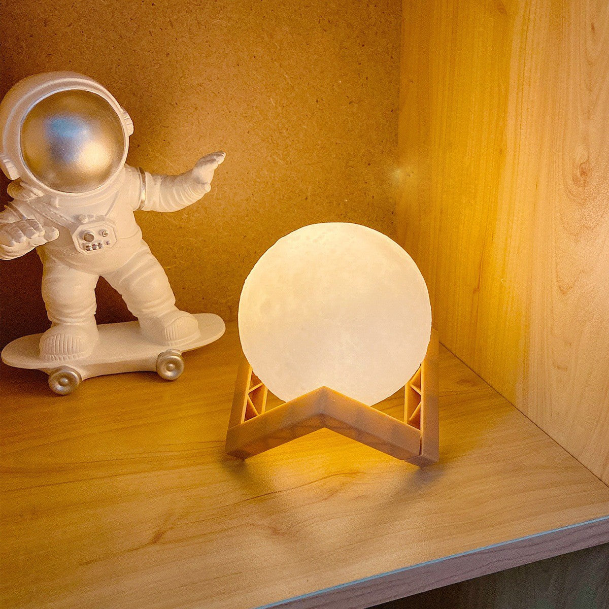 Lampa de veghe LED Luna 3D Moon Light Alb Cald 15 cm Baterii Stand On/Off - 104643 - 6426485117042 - 5