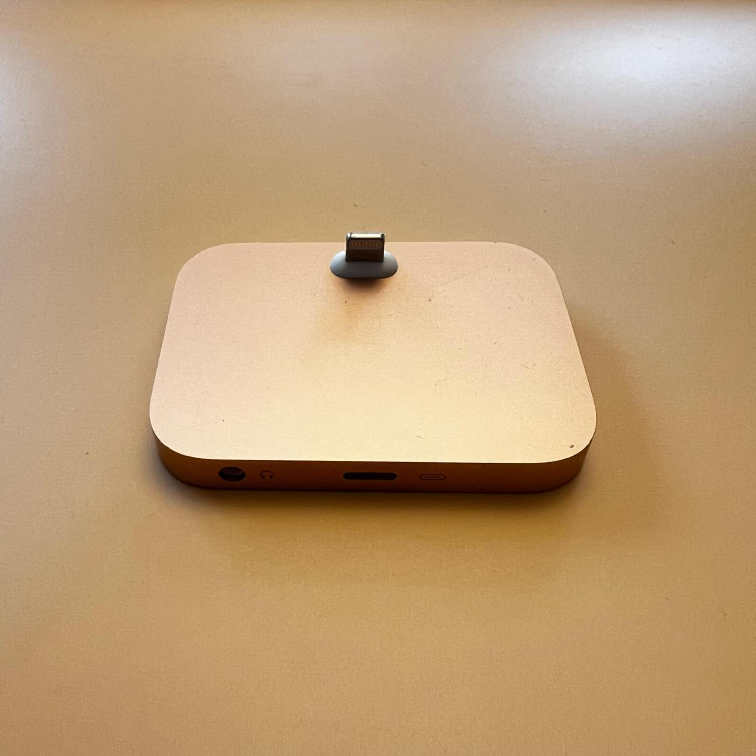Suport Dock incarcare Apple iPhone - Original Lightning 3.5mm Resigilat - 7