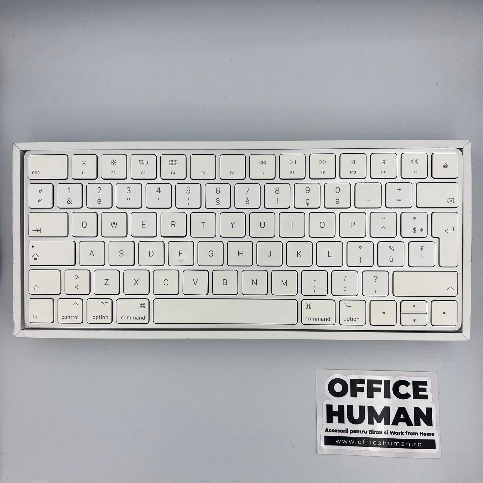 Tastatura Apple Magic Keyboard MLA22E/A - Layout QWERTY Spaniol Wireless Reincarcabilă Bluetooth Aluminiu Silver/White Originala Resigilat