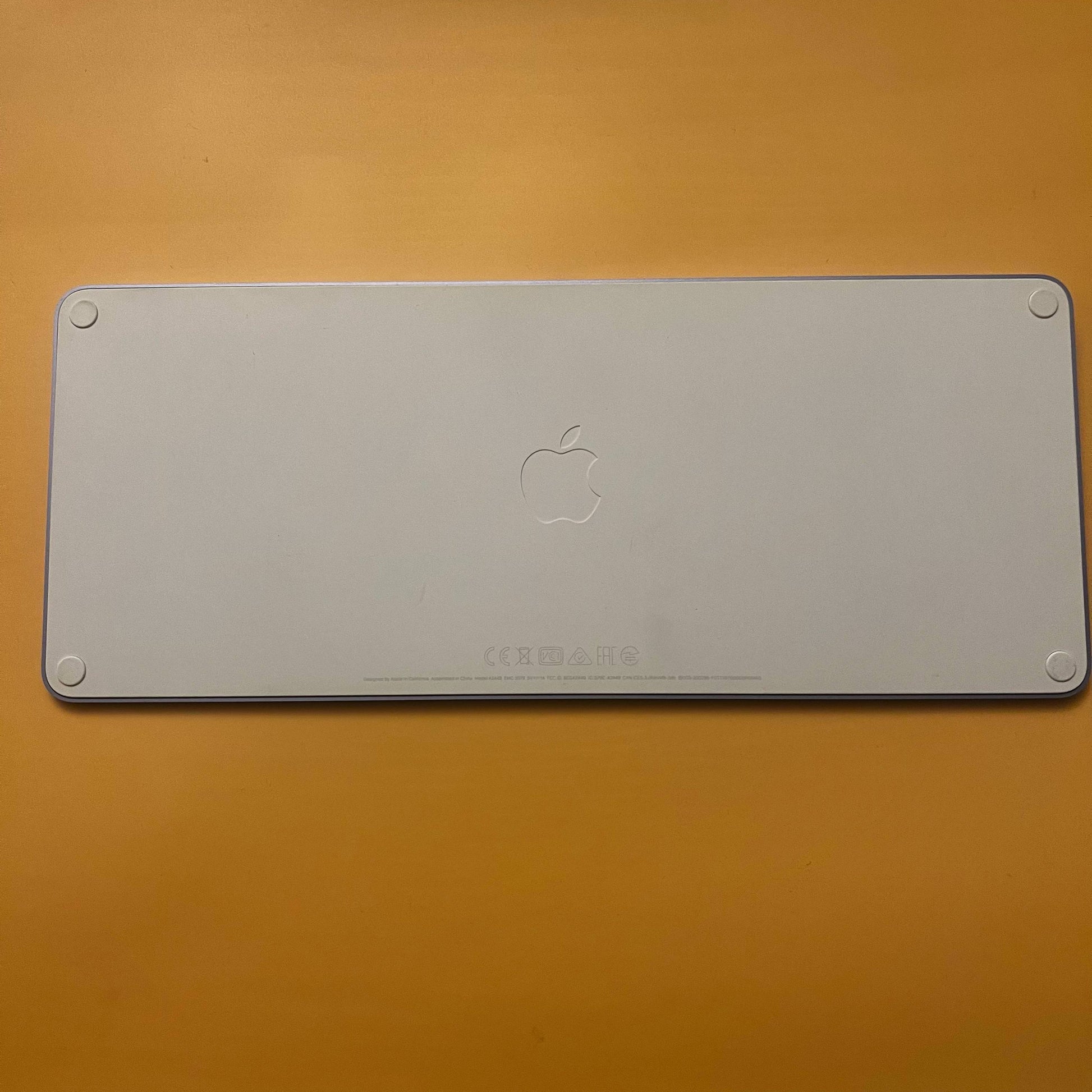 Tastatura Apple Magic Keyboard Touch ID Purple - Layout British QWERTY Wireless Reincarcabilă Bluetooth Aluminiu Originala Resigilat