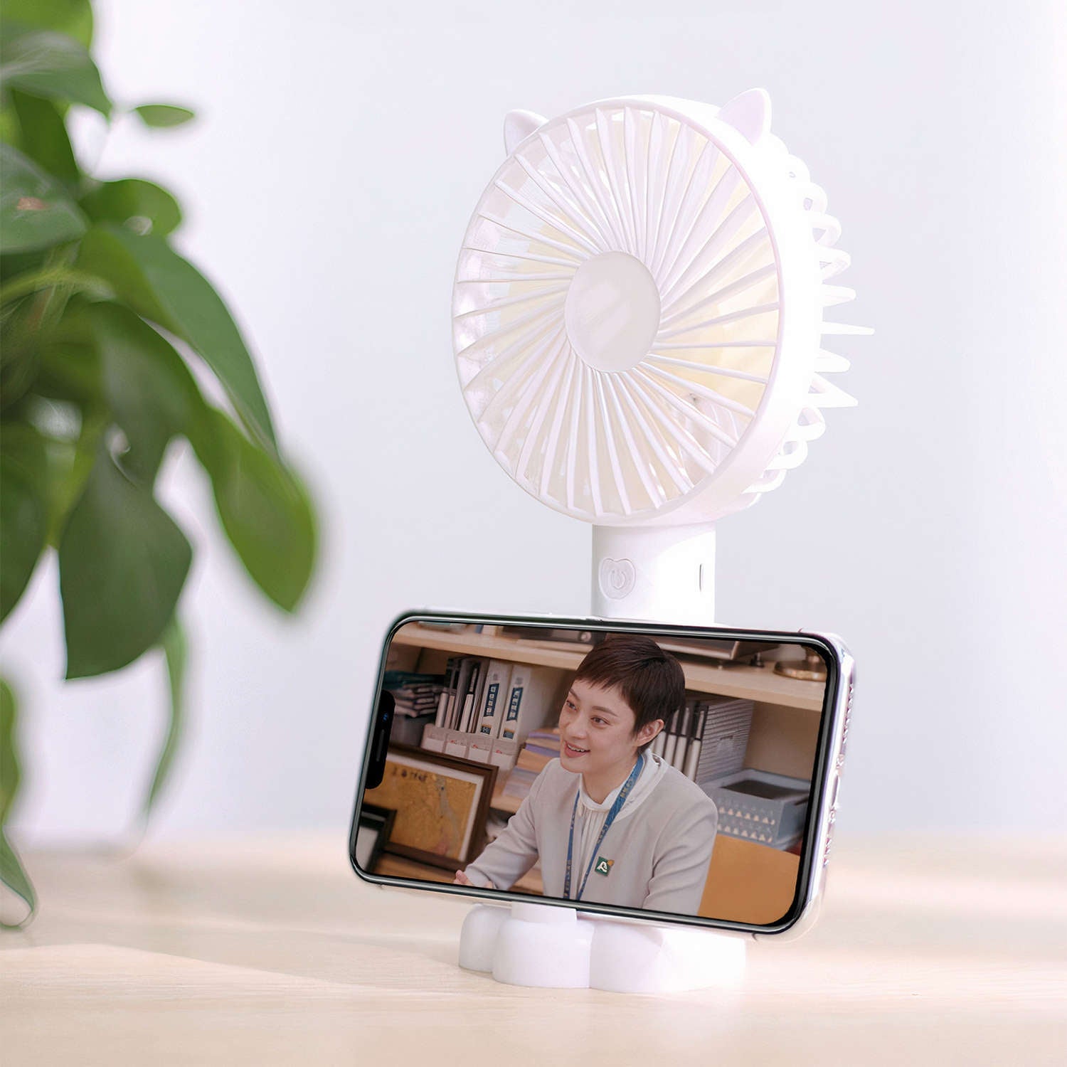 Ventilator portabil - 3 viteze Suport Birou Stand Smartphone - 69837 - 5905601809005