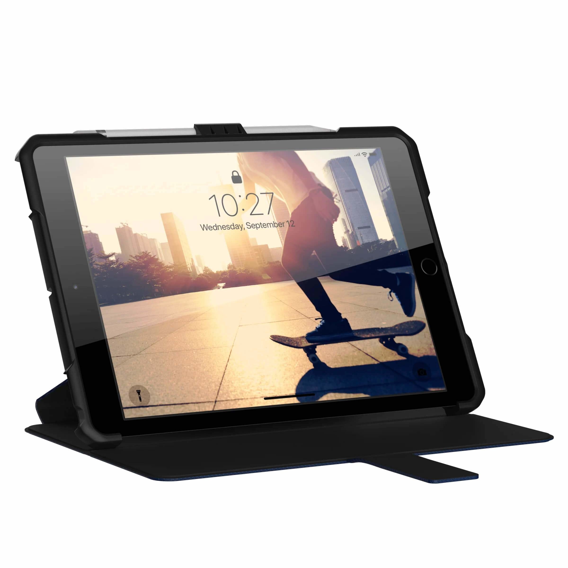 Husa Urban Armor Gear Metropolis - iPad 10.2’ (2021/2020/2019) - Cobalt - 121916115050 - 812451033366 - 7
